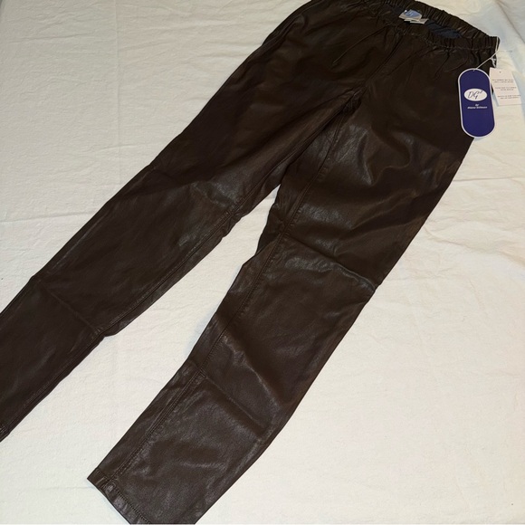 Diane Gilman Pants - Diane Gilman Chocolate Faux Leather Pants size medium NWT